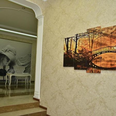 Готель Khrchit Martuni Екстер'єр фото